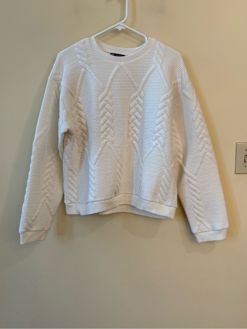 Zara White Quilted Sweatshirt